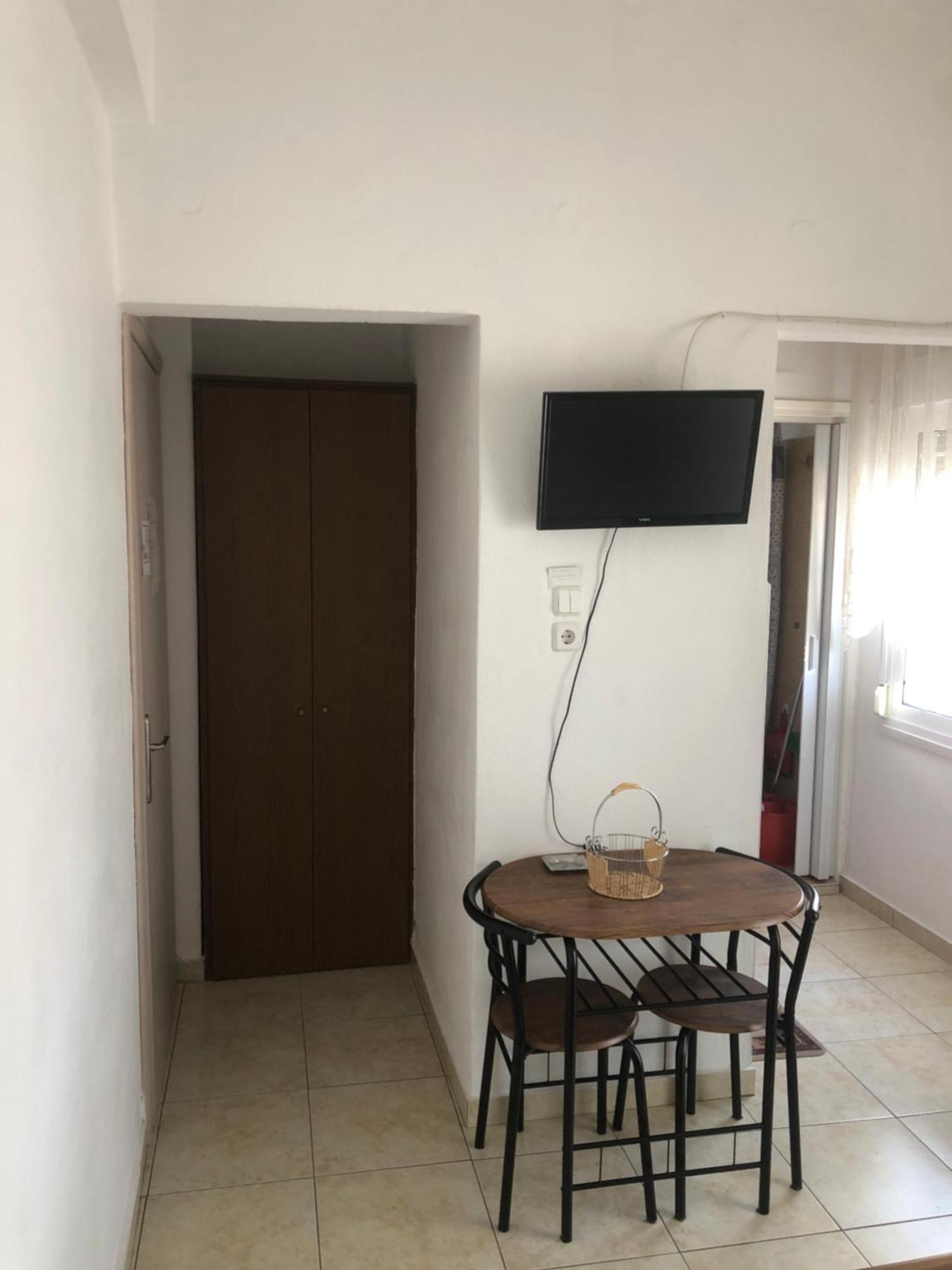 Nikos Rooms Néa Péramos Exterior foto